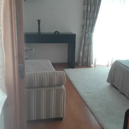 Проживание в семье Quarto/suite De Charme *